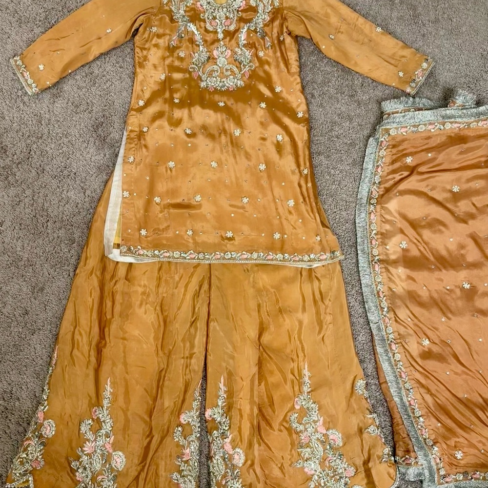 Pakistani Embroidered outfit Set